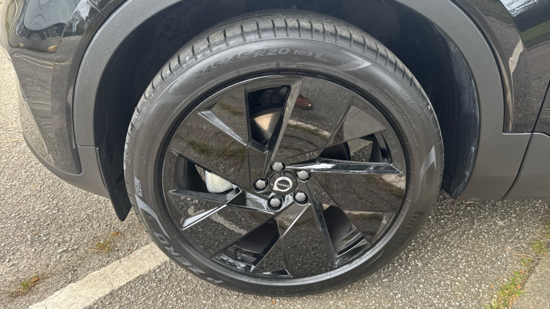 Volvo XC40 2.0 B3P Plus Black Edition 5dr Auto Petrol Estate